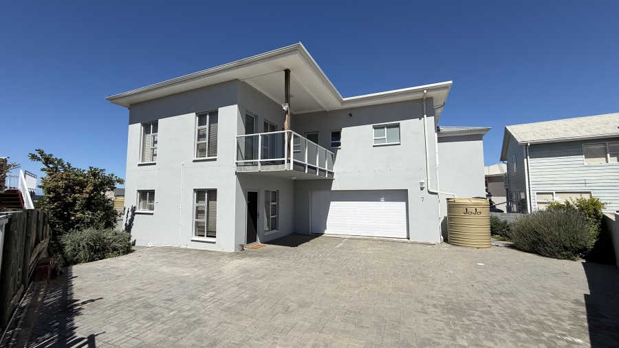 3 Bedroom Property for Sale in Stilbaai Oos Western Cape